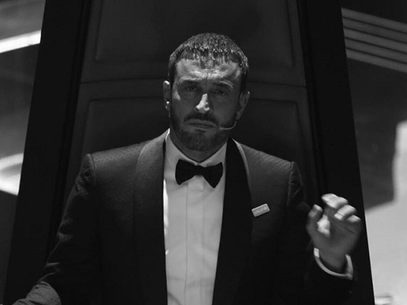 مفاجأة كاظم الساهر لجمهوره وهكذا نقلهم إلى عالم آخر